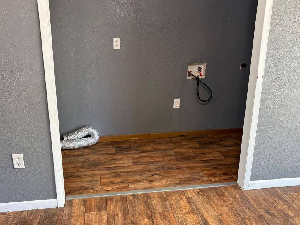 House for rent at 1110 Clayzel Dr, El Dorado Springs, MO 64744