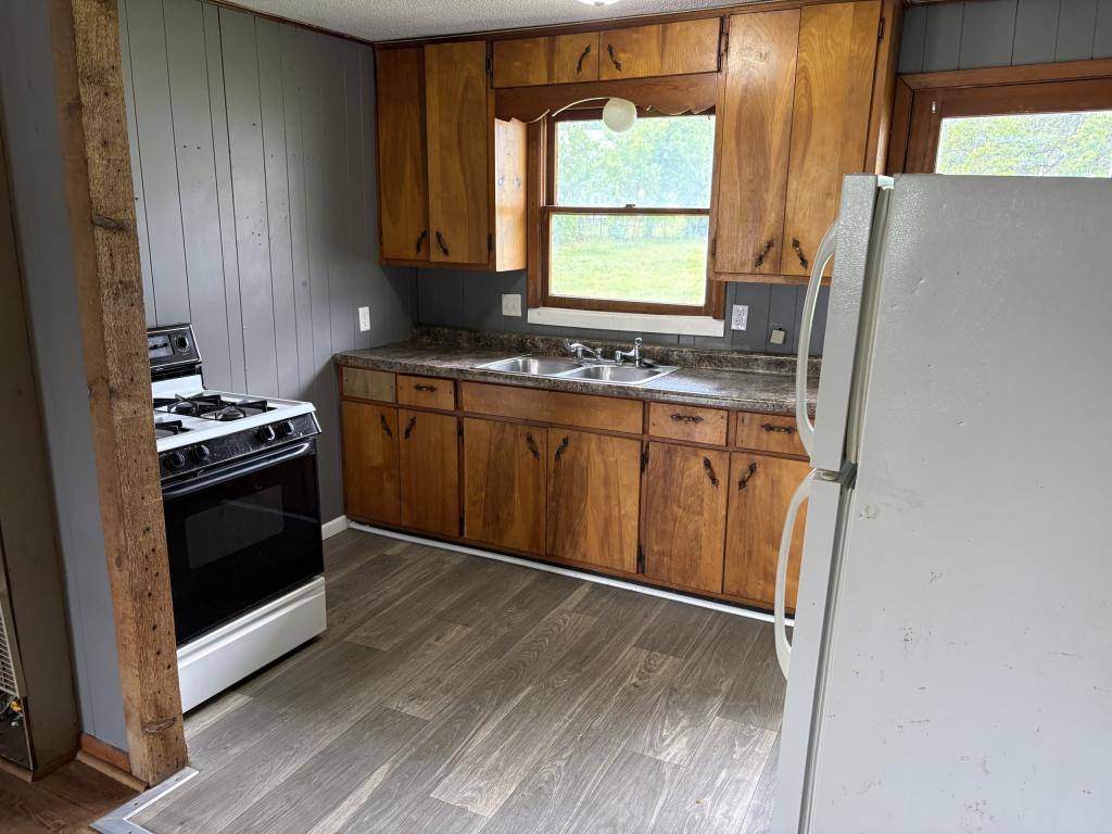 Apartment for rent at 700 S Park St #6, El Dorado Springs, MO 64744