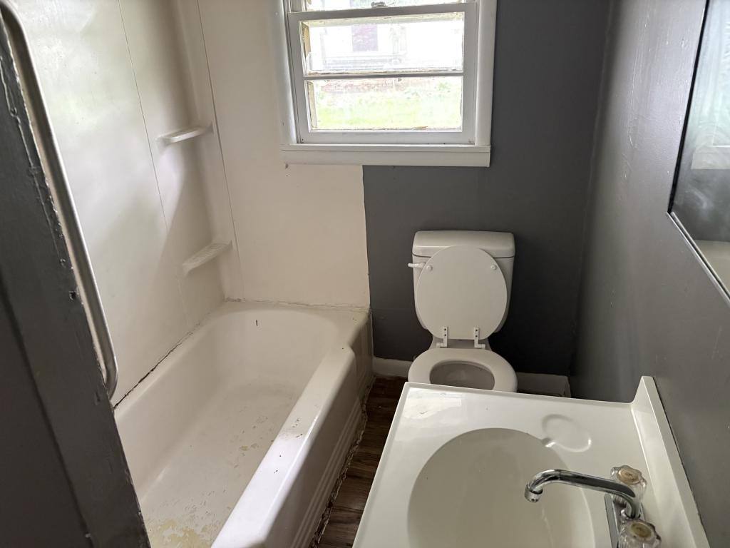 House for rent at 417 S Cedar St #423, Nevada, MO 64772
