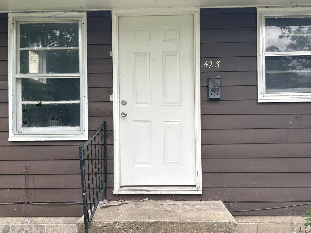 House for rent at 417 S Cedar St #423, Nevada, MO 64772