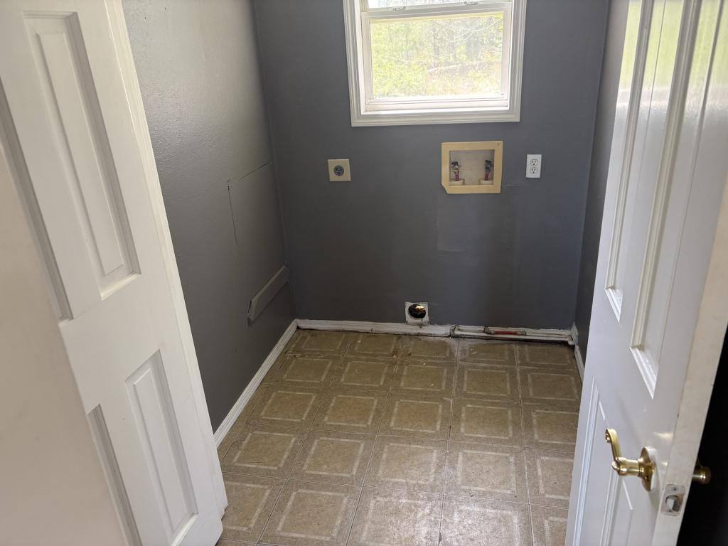 House for rent at 1002 W Hickory St, El Dorado Springs, MO 64744