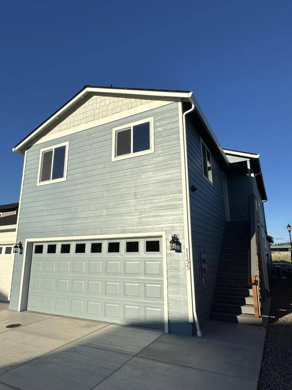 Townhouse for rent at 1149 Annalise St, Central Point, OR 97502