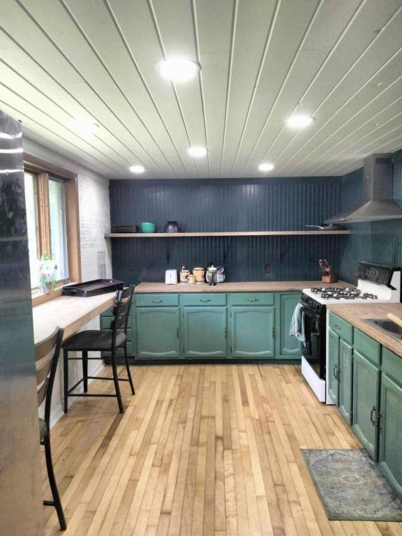 House for rent at 1222 9th St S, La Crosse, WI 54601