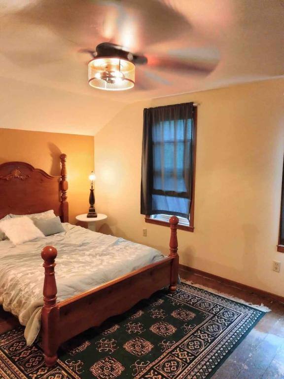 House for rent at 1222 9th St S, La Crosse, WI 54601