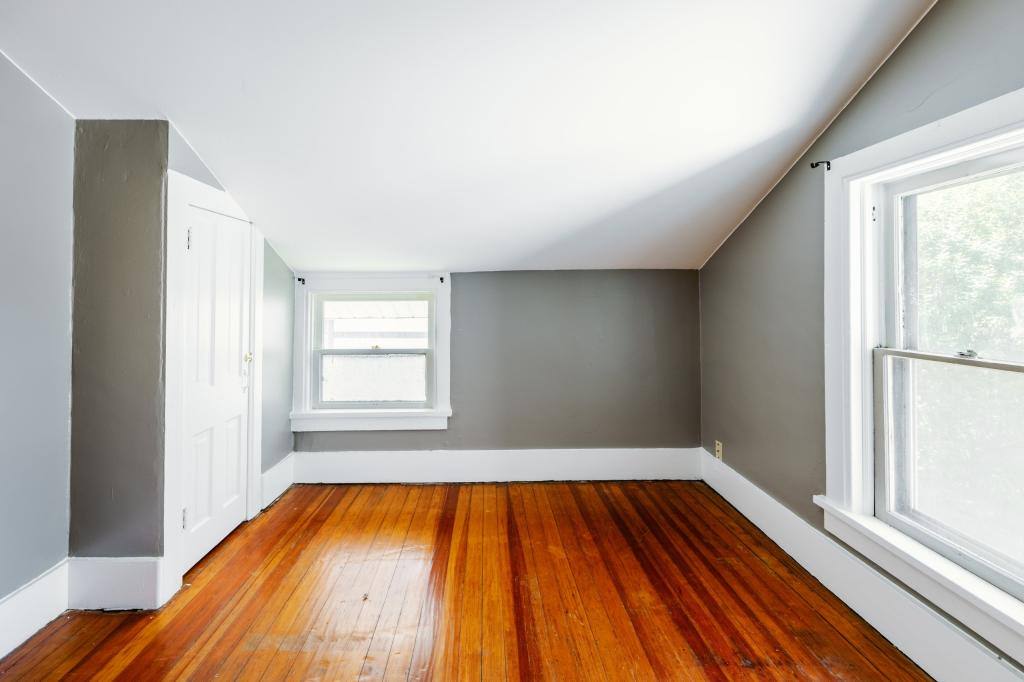Townhouse for rent at 609 W 3rd St, Muscatine, IA 52761