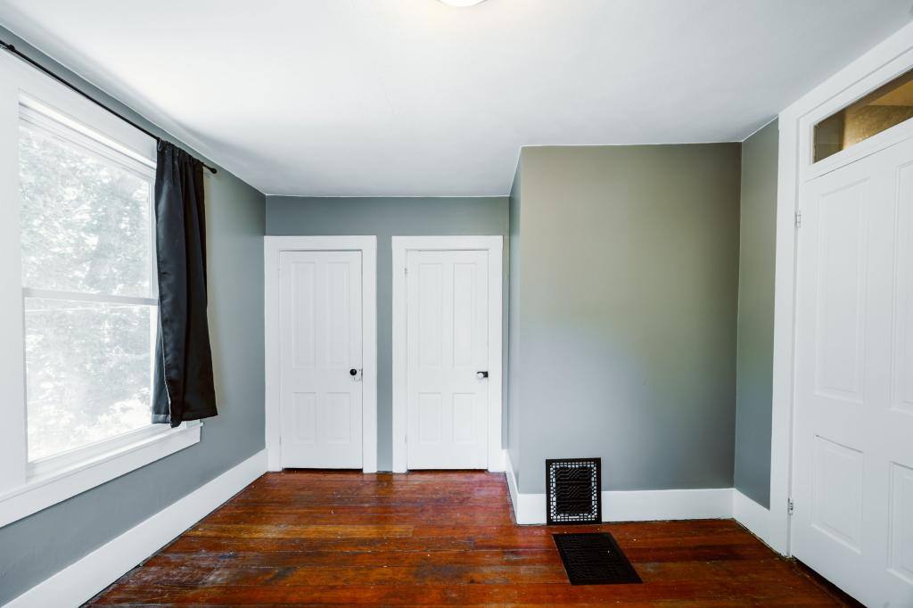 Townhouse for rent at 609 W 3rd St, Muscatine, IA 52761