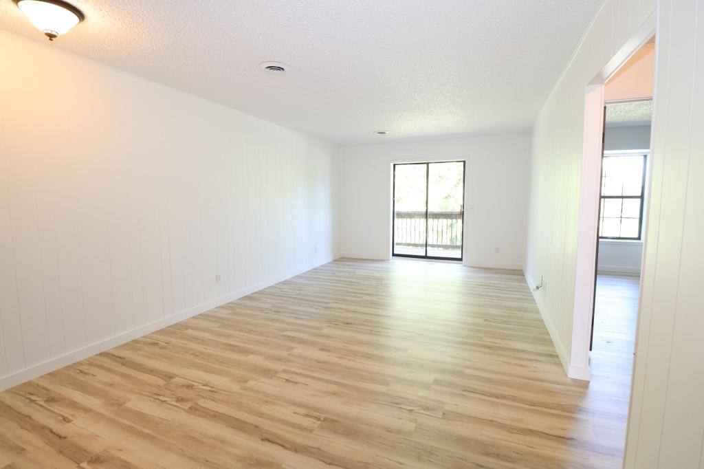 Apartment for rent at 122 Fairway Ave #124, Monett, MO 65708