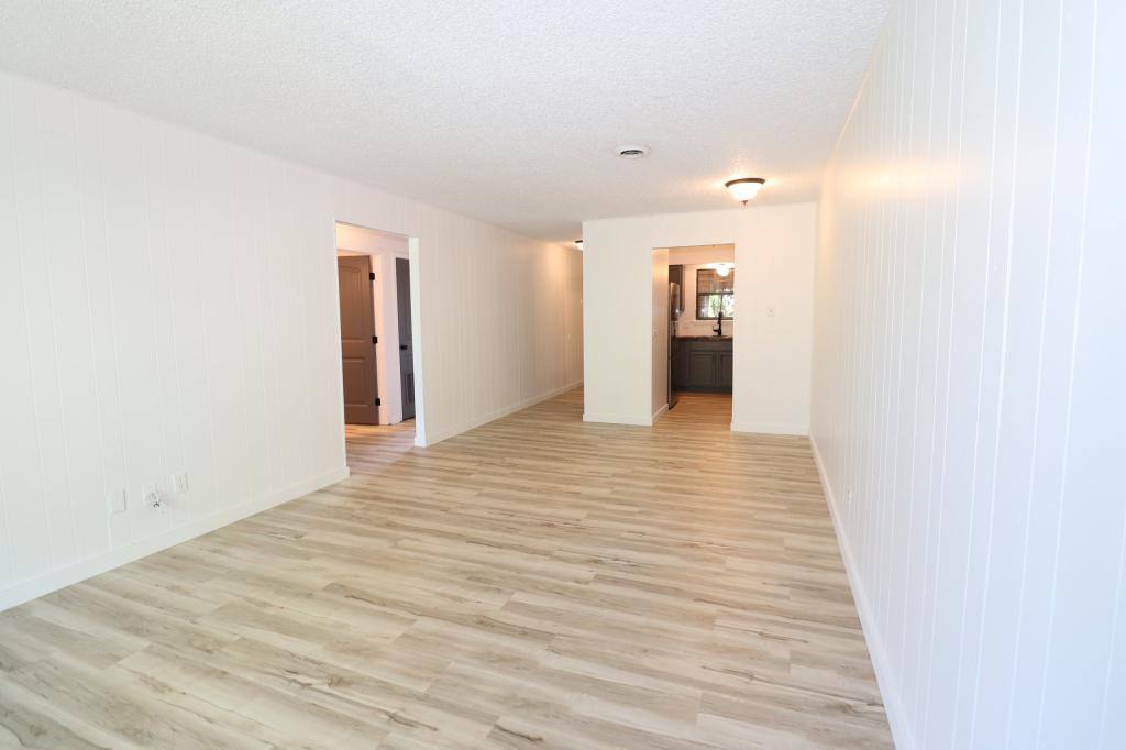 Apartment for rent at 122 Fairway Ave #124, Monett, MO 65708