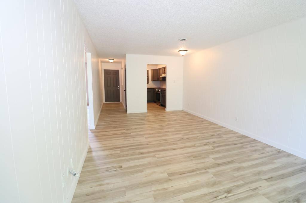 Apartment for rent at 122 Fairway Ave #124, Monett, MO 65708