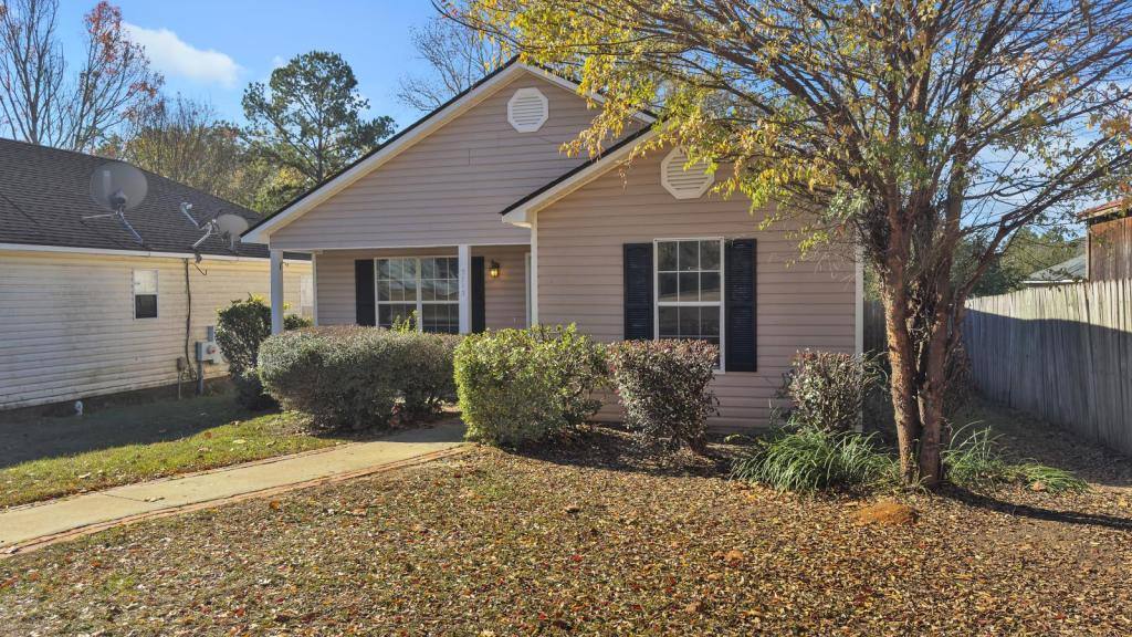 House for rent at 3713 Mulligan Rd, Valdosta, GA 31605