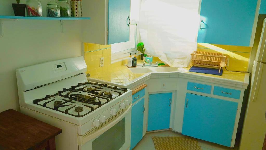 Apartment for rent at 733 Beryl St, San Diego, CA 92109
