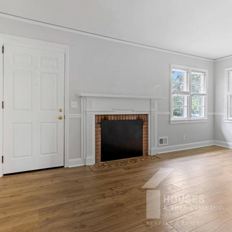 House for rent at 9 Forestdale Dr, Taylors, SC 29687