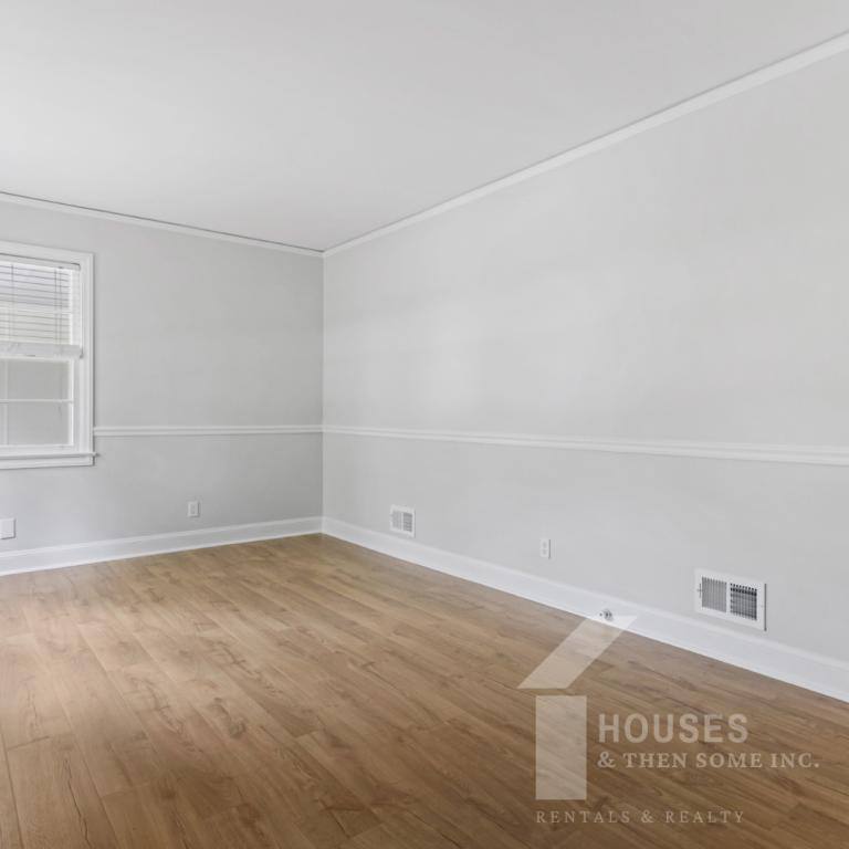 House for rent at 9 Forestdale Dr, Taylors, SC 29687