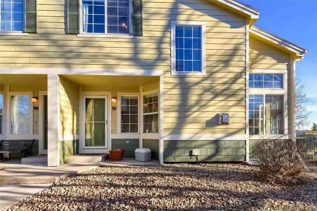 Townhouse for rent at 930 Button Rock Dr #91, Longmont, CO 80503