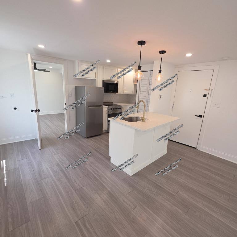 Apartment for rent at 4042 Harrison St #302, Kansas City, MO 64110
