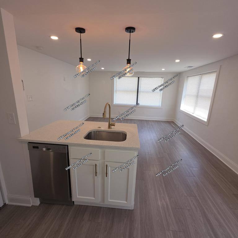 Apartment for rent at 4042 Harrison St #302, Kansas City, MO 64110
