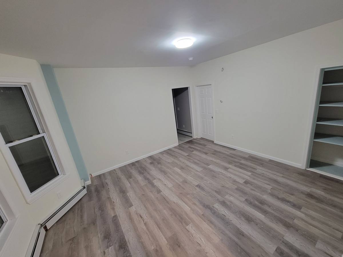 Apartment for rent at 47 Williams St #1, Hartford, CT 06120