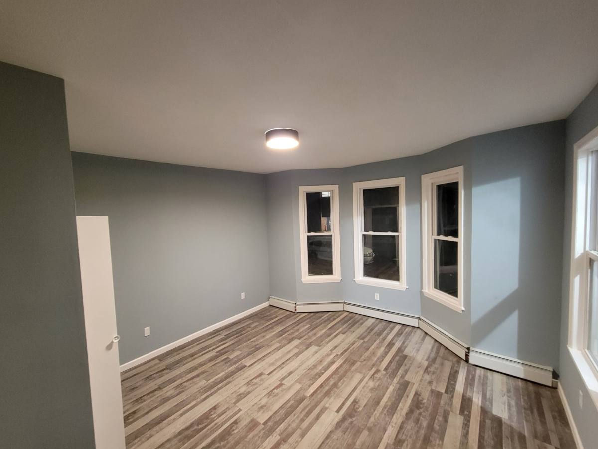Apartment for rent at 47 Williams St #1, Hartford, CT 06120