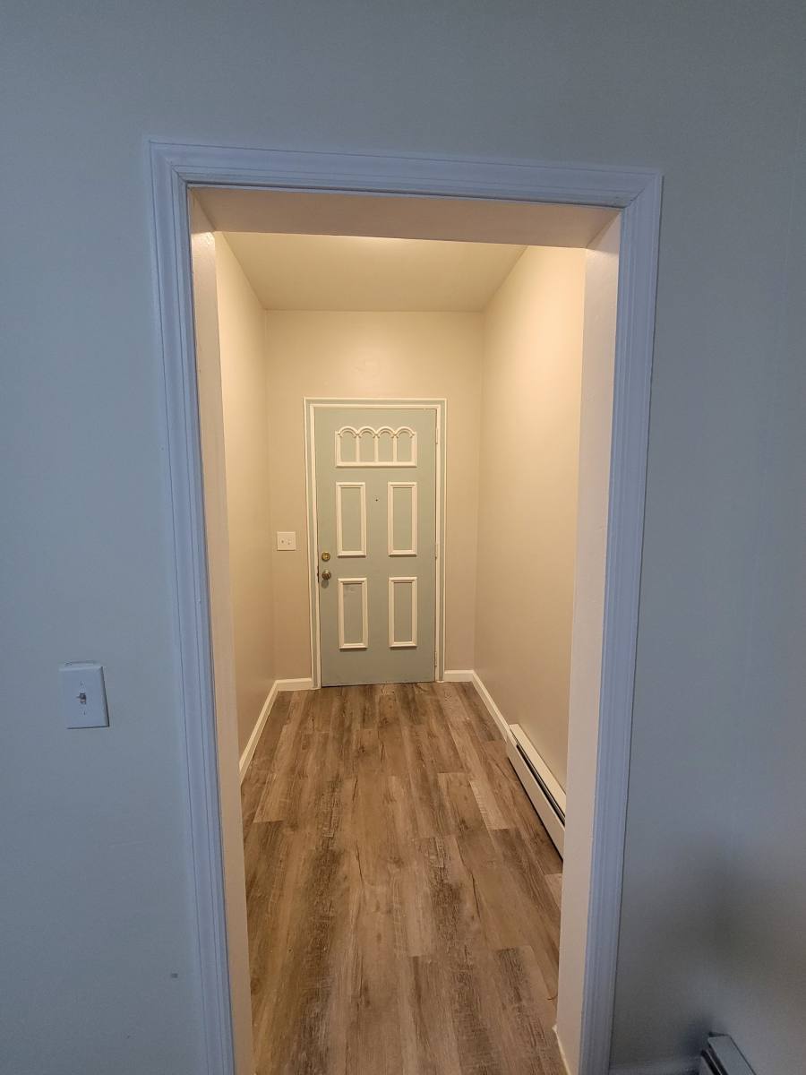 Apartment for rent at 47 Williams St #1, Hartford, CT 06120