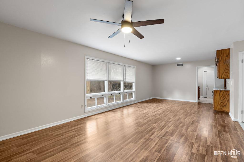 House for rent at 4202 Meadowbrook Dr, Wichita Falls, TX 76308