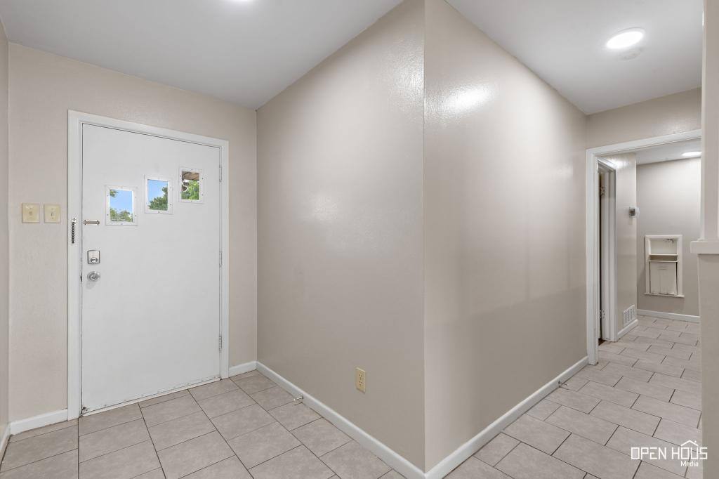 House for rent at 4202 Meadowbrook Dr, Wichita Falls, TX 76308