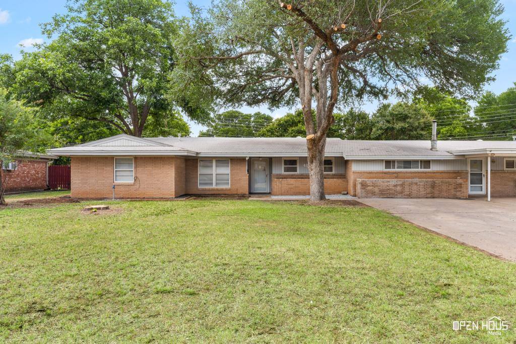 House for rent at 4202 Meadowbrook Dr, Wichita Falls, TX 76308