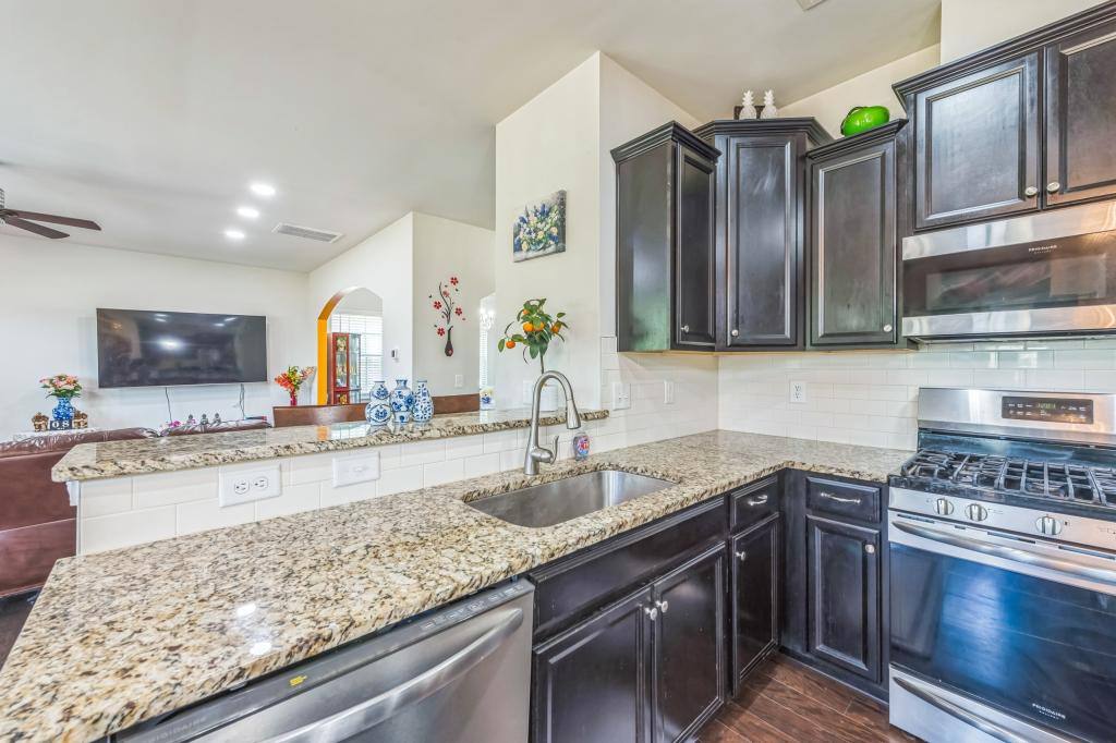 House for rent at 1012 Leland Dr, Matthews, NC 28104