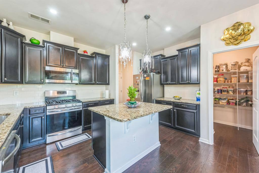 House for rent at 1012 Leland Dr, Matthews, NC 28104