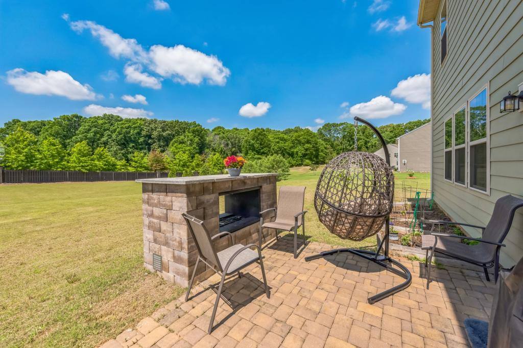 House for rent at 1012 Leland Dr, Matthews, NC 28104