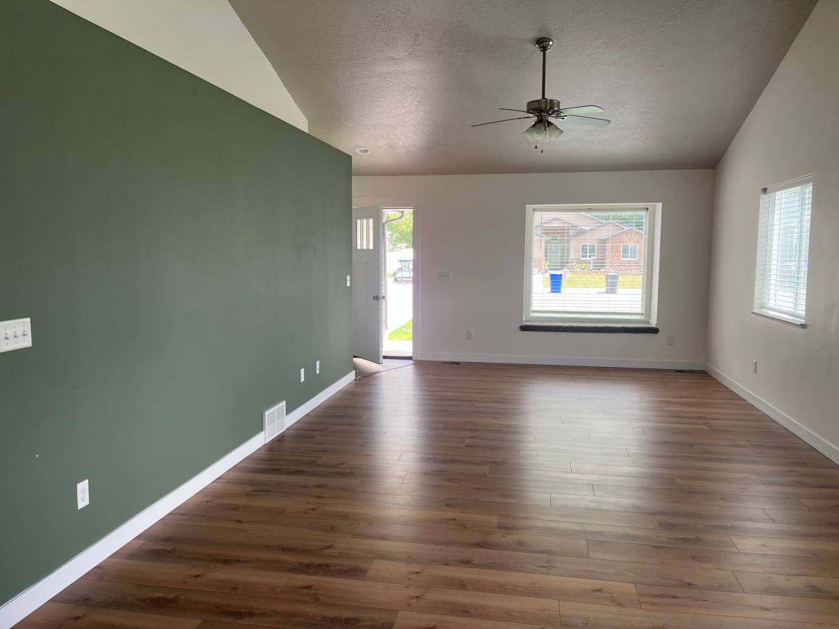 House for rent at 1048 S 150 W, Tremonton, UT 84337