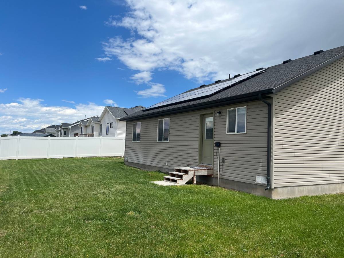 House for rent at 1048 S 150 W, Tremonton, UT 84337