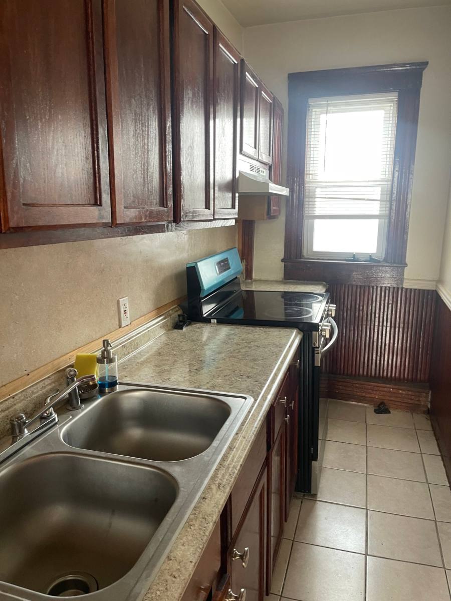 House for rent at 5 Cornish St #3, Lawrence, MA 01841