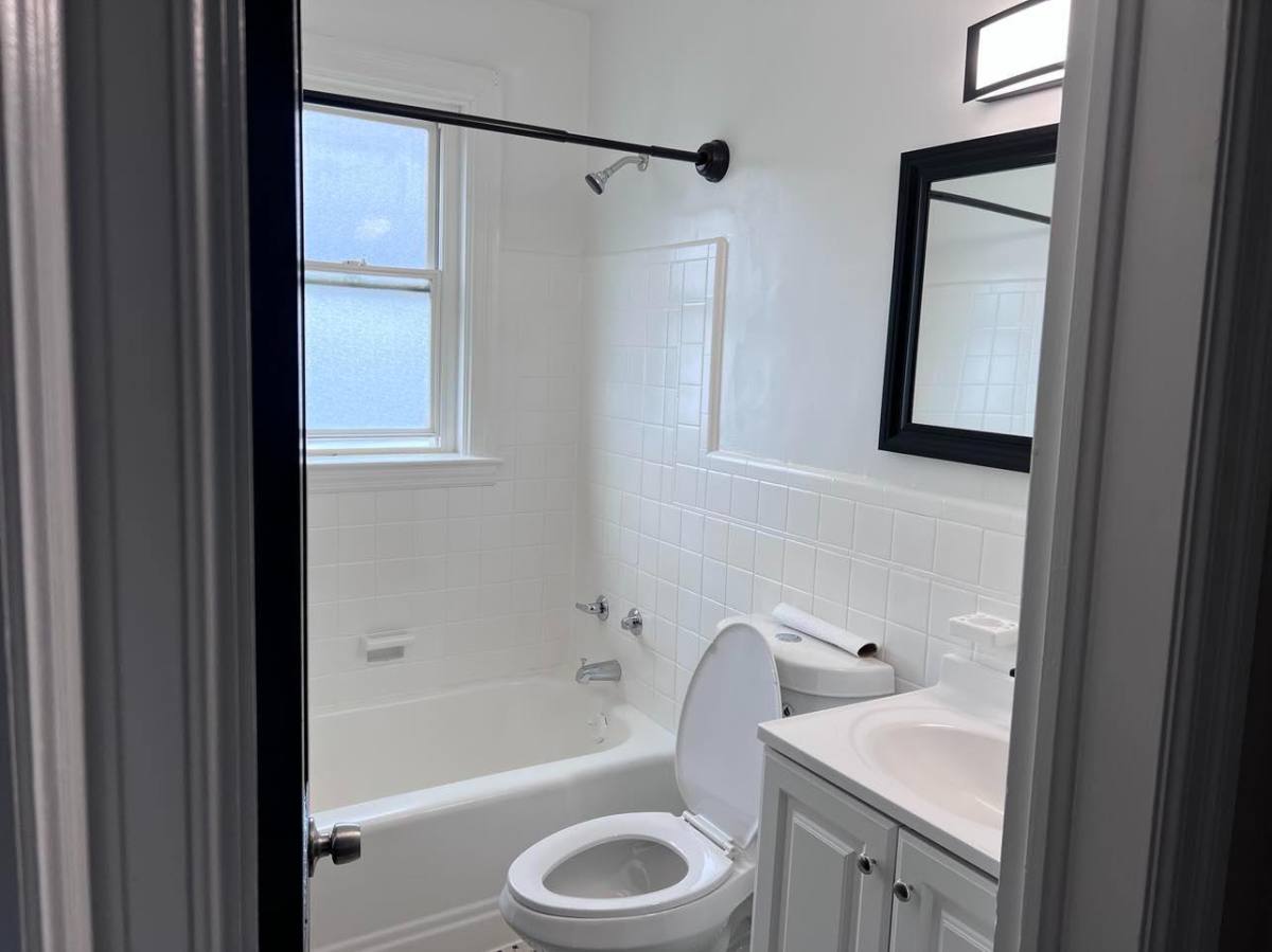 Apartment for rent at 332 11th St, Laurel, MD 20707