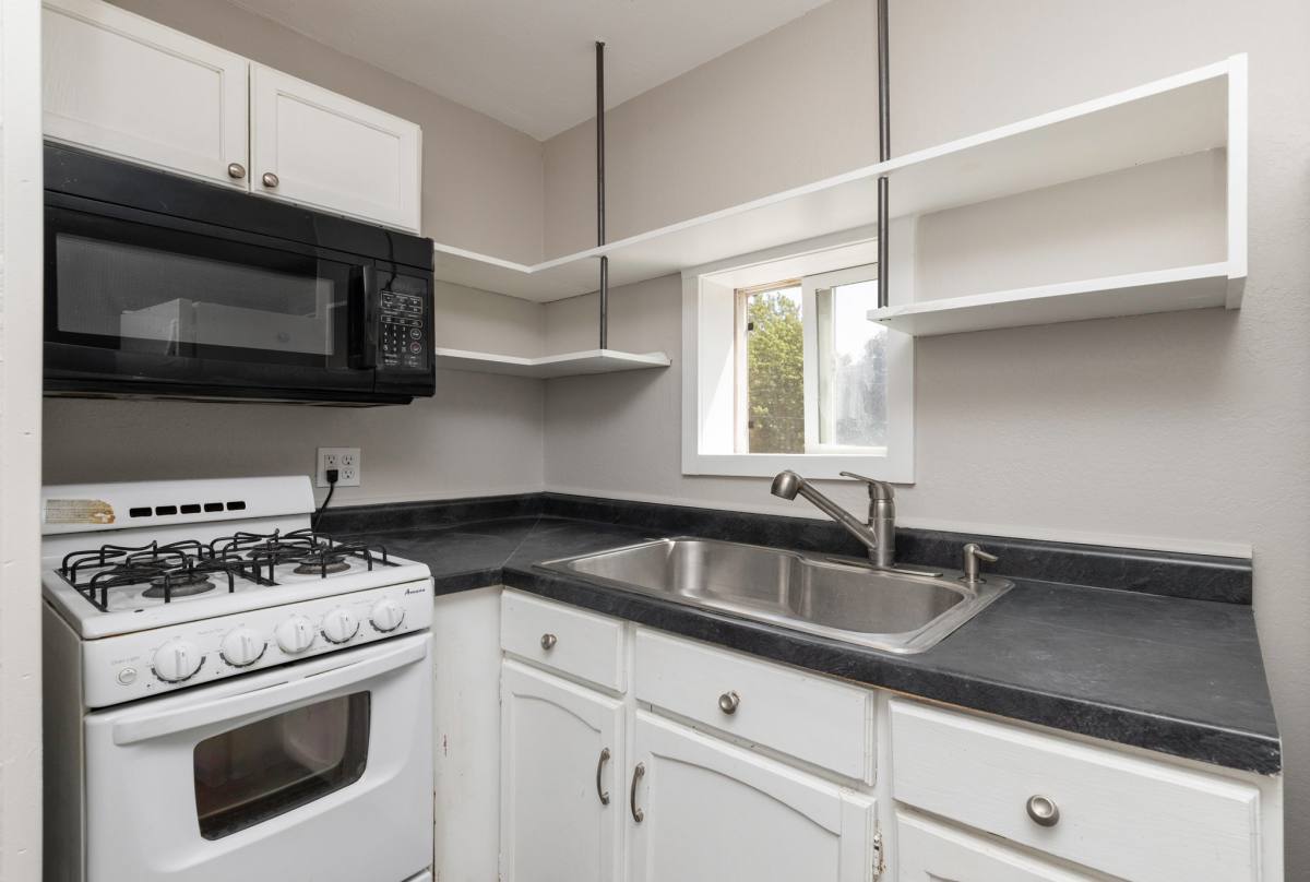 Apartment for rent at 3916 9th St #1, Des Moines, IA 50313