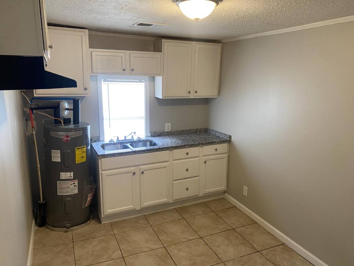 Apartment for rent at 2610 19th St #A, Tuscaloosa, AL 35401