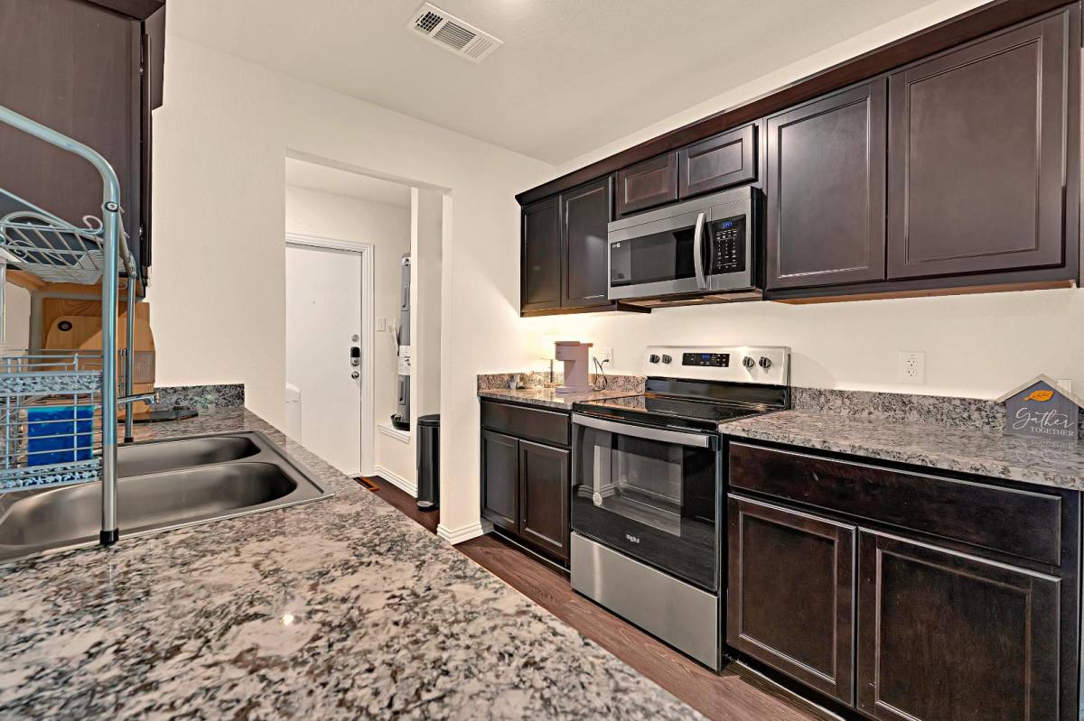 House for rent at 409 N 6th St, Temple, TX 76501