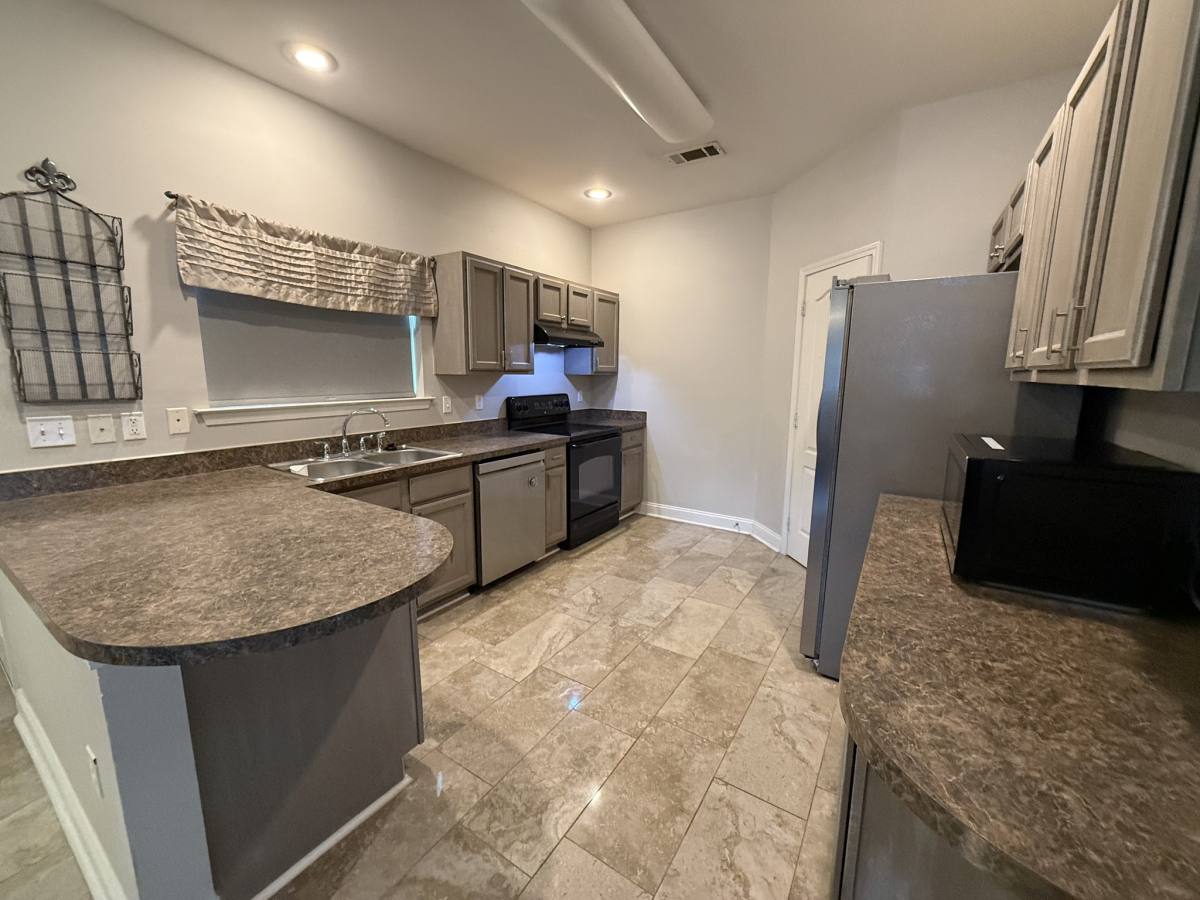 House for rent at 5245 Savannah Lane, Marrero, LA 70072