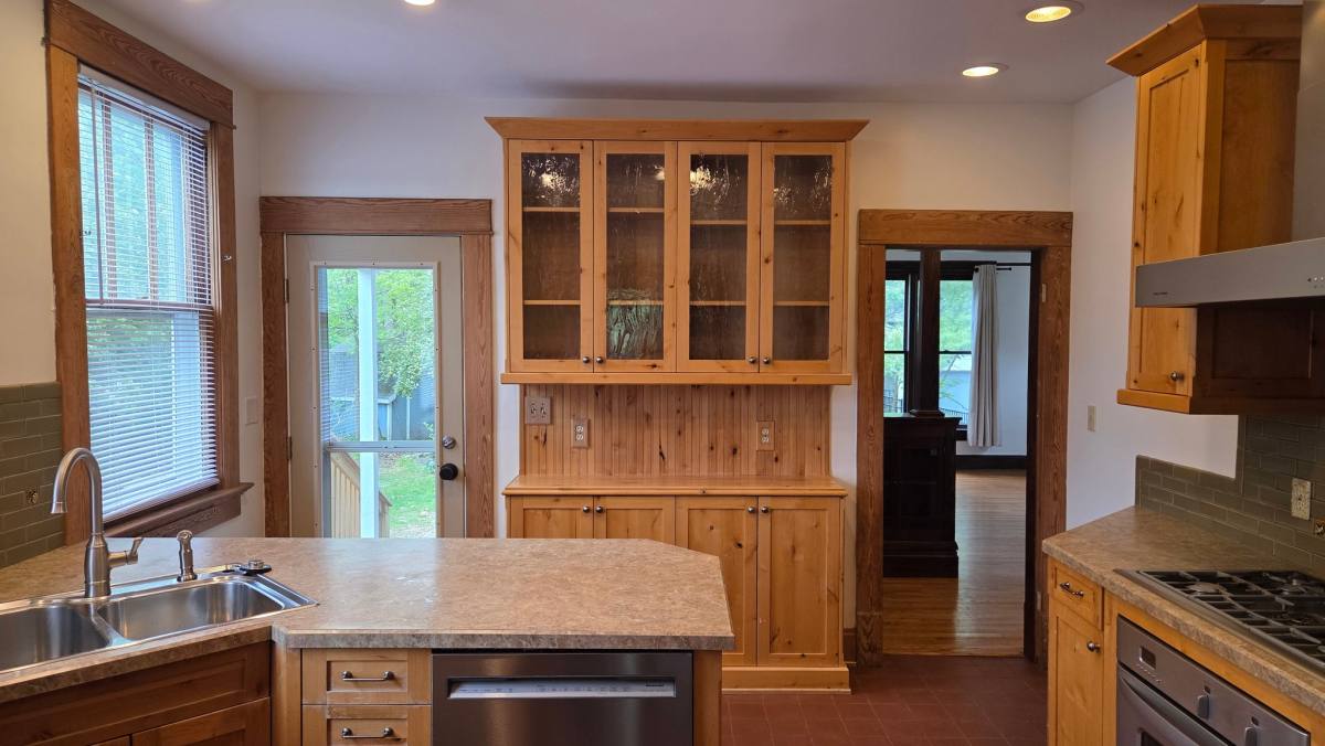 House for rent at 1905 W 1st Ave, Columbus, OH 43212