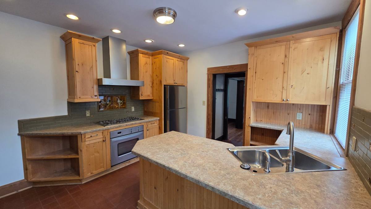 House for rent at 1905 W 1st Ave, Columbus, OH 43212
