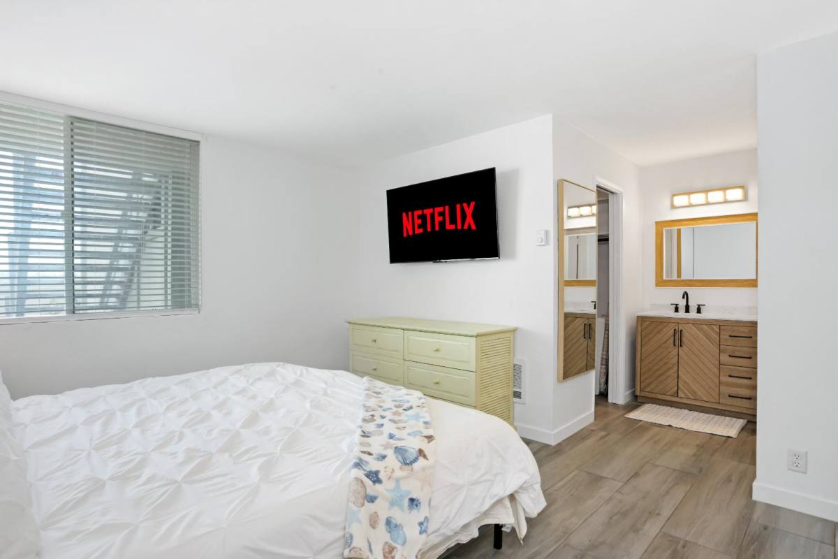 Apartment for rent at 1244 Seacoast Dr, Imperial Beach, CA 91932