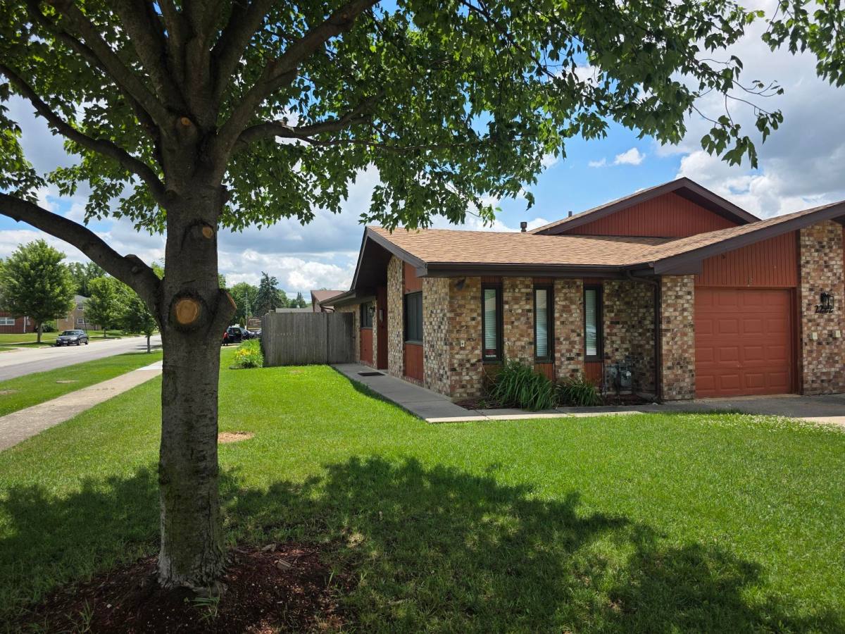 Apartment for rent at 2222 N Bogdan Lane #B, Joliet, IL 60432