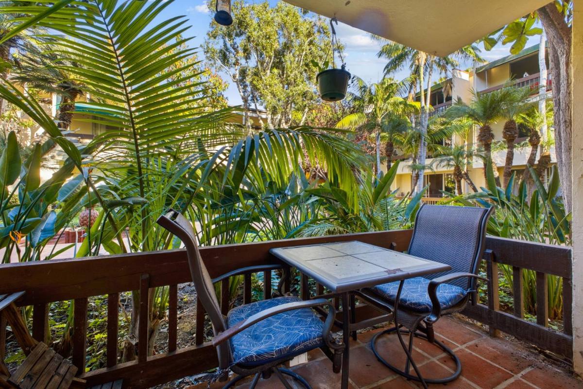 Apartment for rent at 6333 La Jolla Blvd #LA, La Jolla, CA 92037