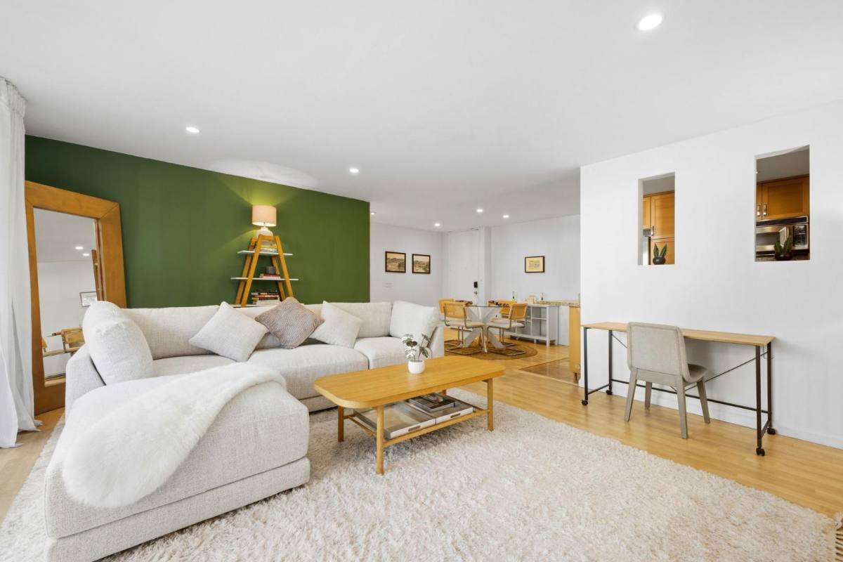 Apartment for rent at 6333 La Jolla Blvd #LA, La Jolla, CA 92037