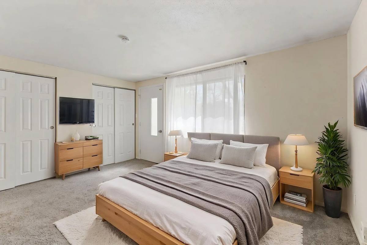 Townhouse for rent at 968 Greenwood Trail W, Greenwood, IN 46142