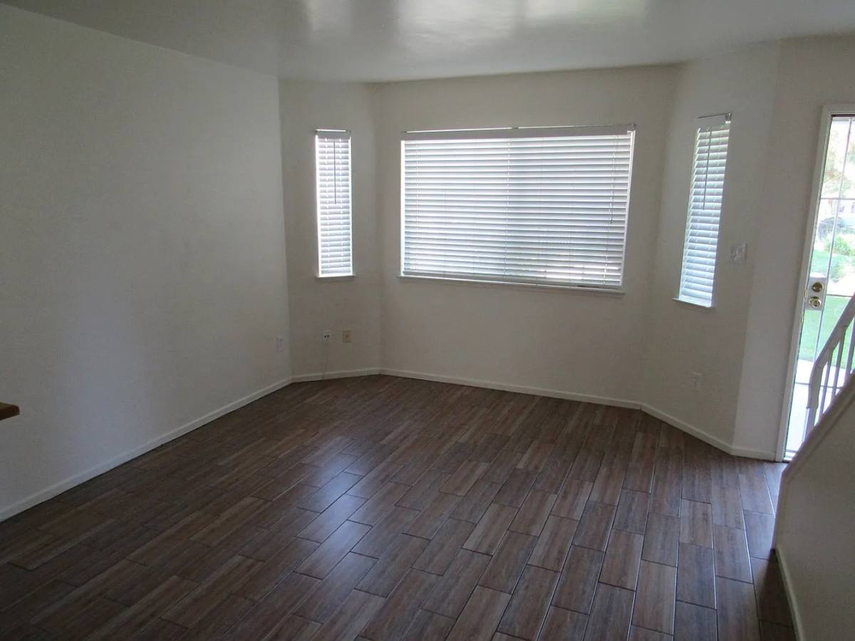 Townhouse for rent at 2600 Brookside Dr #64, Bakersfield, CA 93311