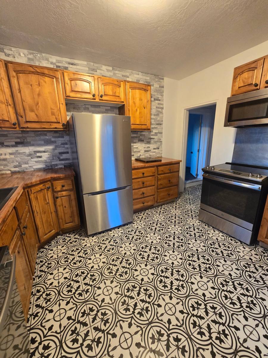 House for rent at 452 S Main St, Nephi, UT 84648