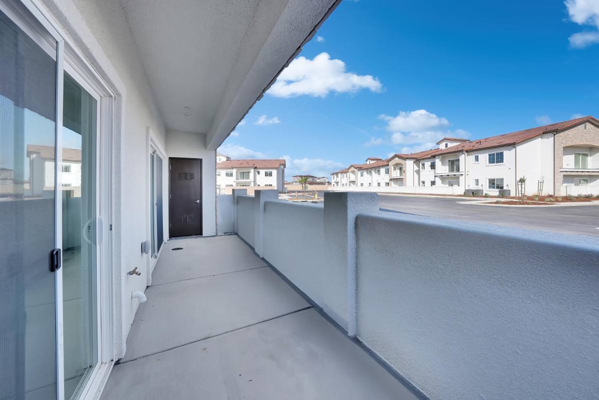 2068 Millennium Way #102, Hanford, CA 93230 - Apartment for Rent - Image 15