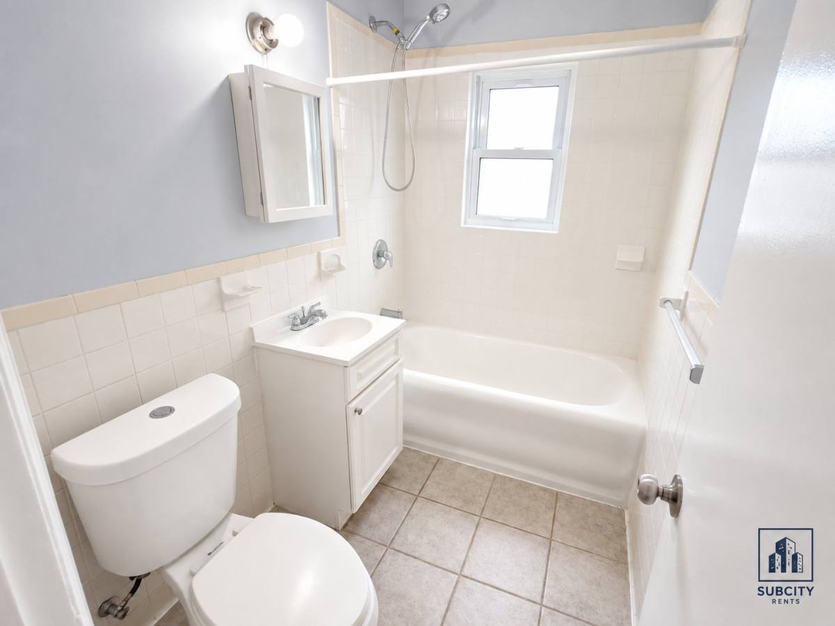Apartment for rent at 310 Park Ave #4C, Paterson, NJ 07504