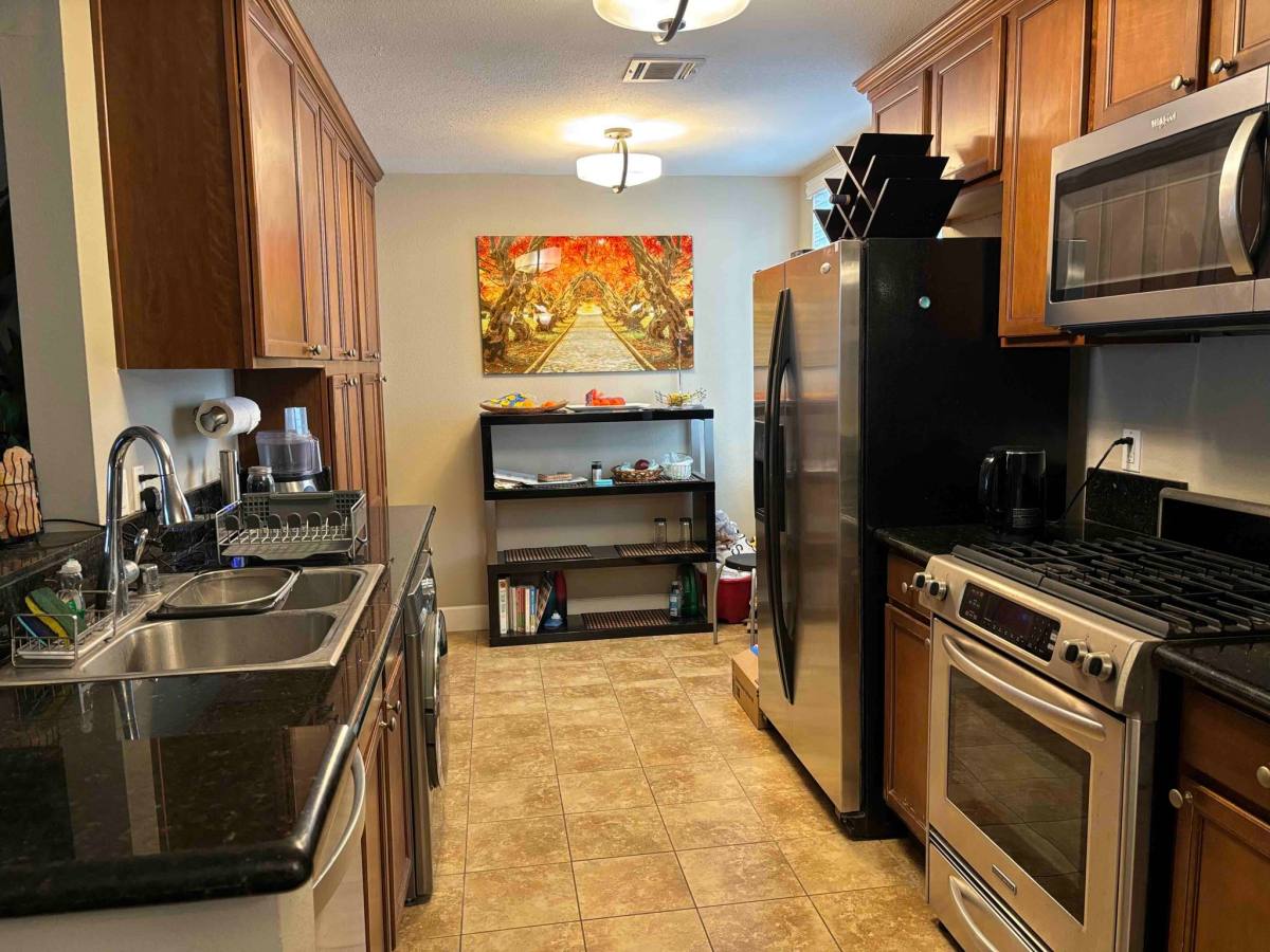 Condo for rent at 1430 Colby Ave, Los Angeles, CA 90025