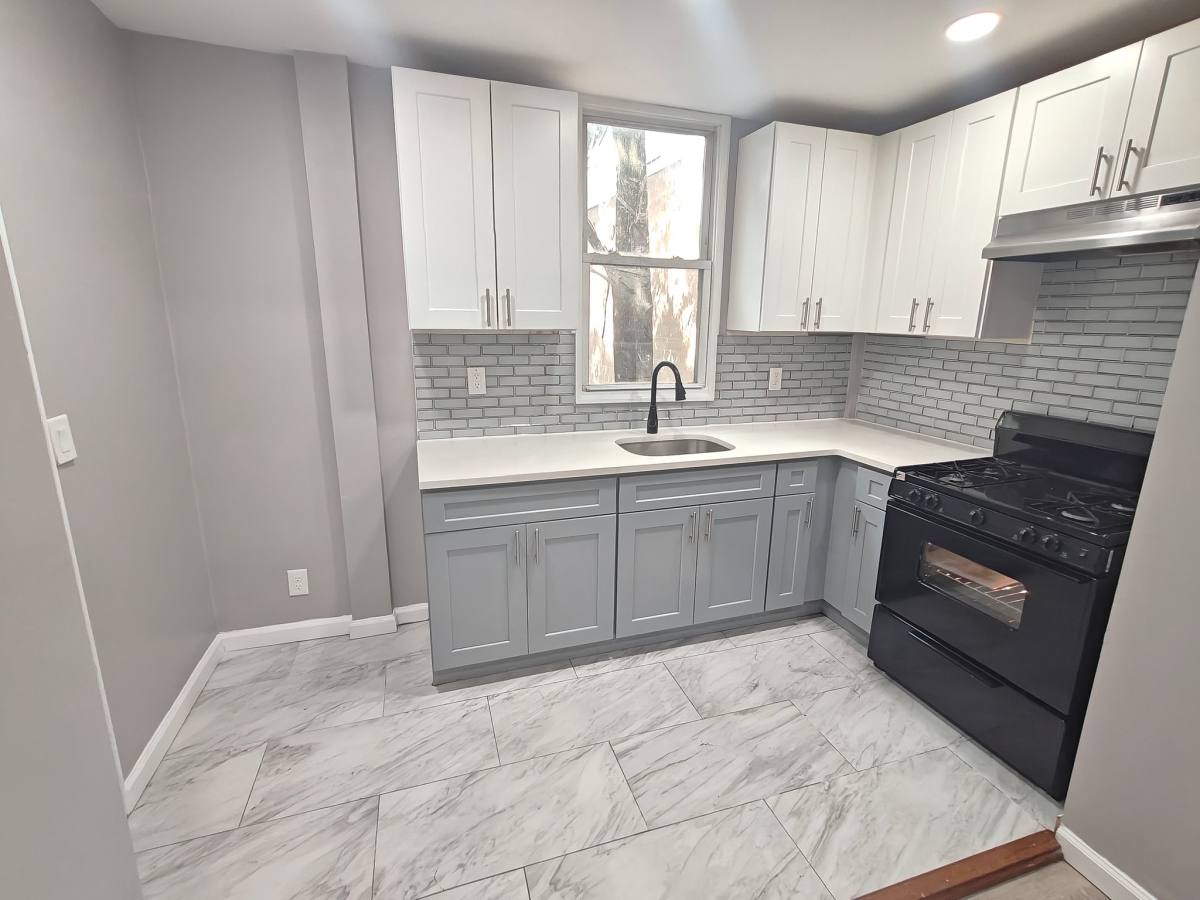 Apartment for rent at 95 Park Ave #2R, Paterson, NJ 07501